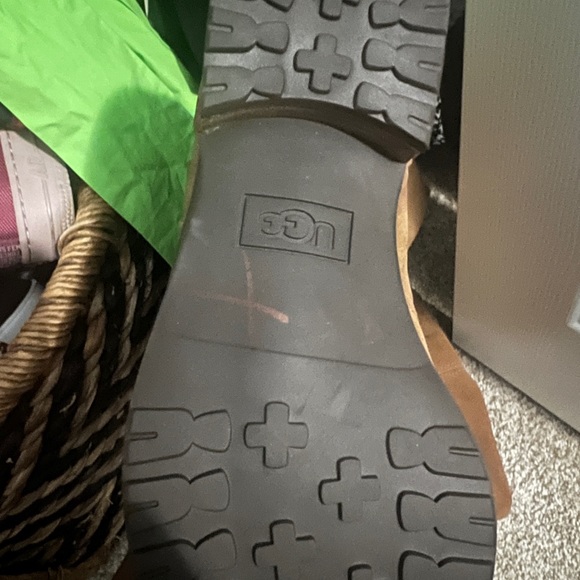 NWOT UGG KNEE BOOTS - Picture 2 of 4